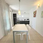 Apartment Renzo- Parcheggio E Giardino Privati A Pochi Passi Dal Mare