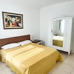 Apartment Renzo- Parcheggio E Giardino Privati A Pochi Passi Dal Mare *