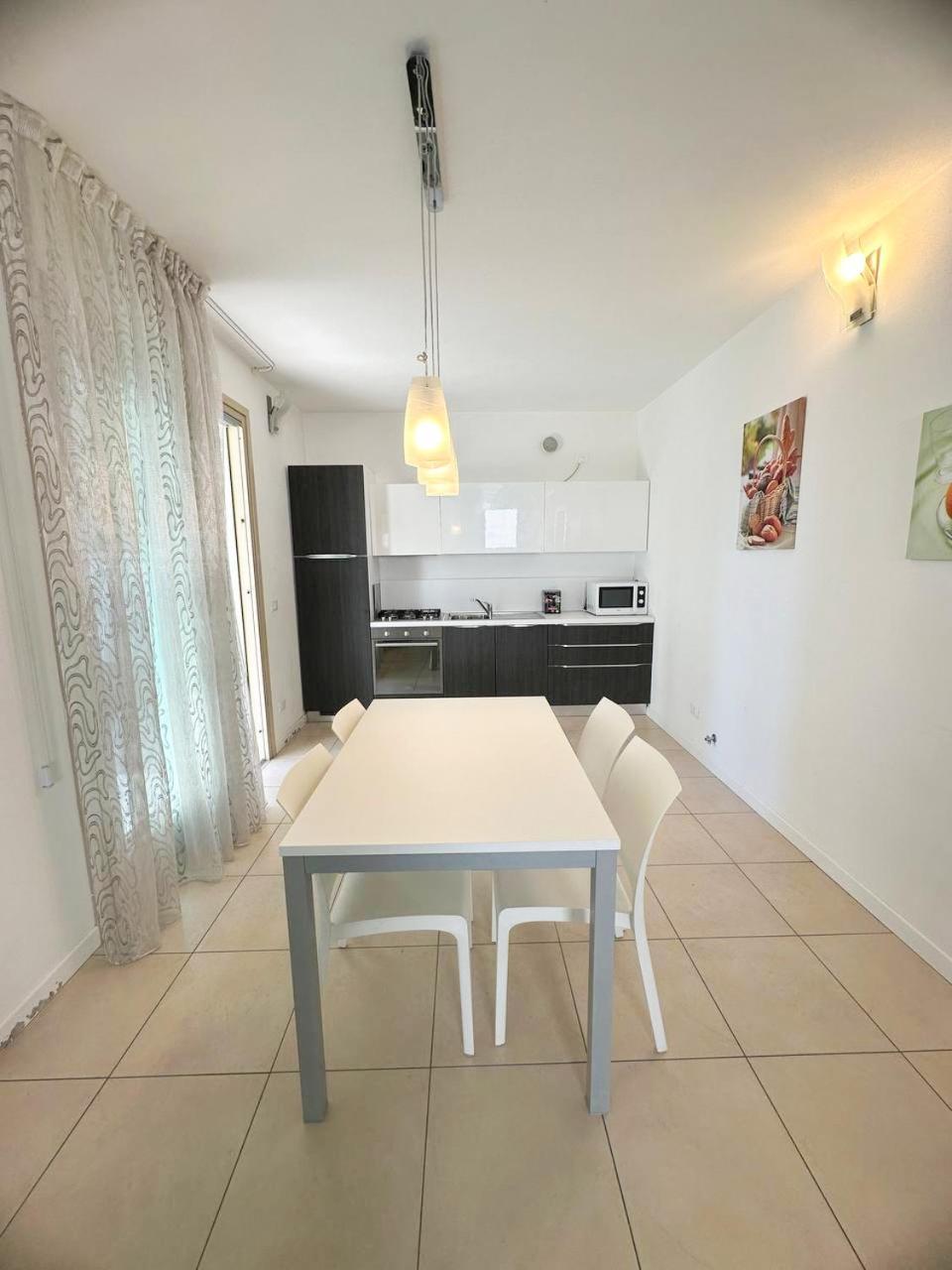 Appartamento Renzo- Parcheggio E Giardino Privati A Pochi Passi Dal Mare