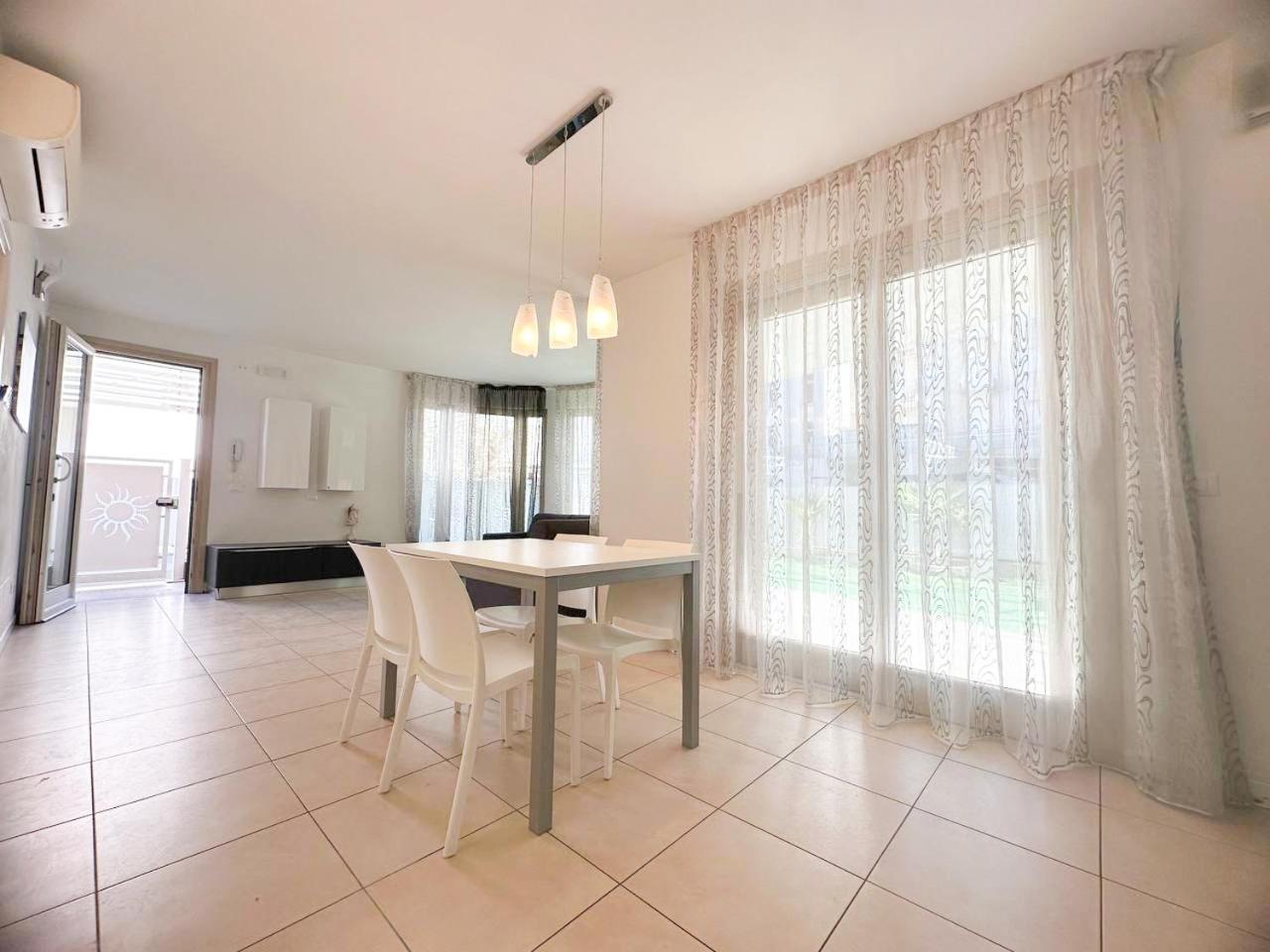 Renzo- Parcheggio E Giardino Privati A Pochi Passi Dal Mare Appartamento Lido di Jesolo